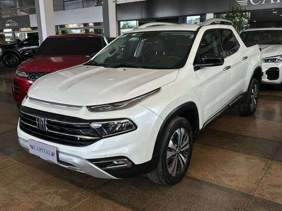 FIAT TORO 2.0 16V TURBO DIESEL VOLCANO 4WD AT9 FIAT TORO 2.0 16V TURBO DIESEL VOLCANO 4WD AT9